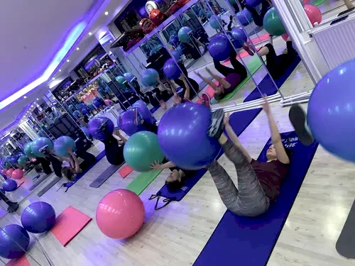 Salsa Ankara Dans Pilates - Çukurambar Pilates Salonları - 4. Fotoğraf
